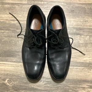 Mens Clark Dress Shoes Black Leather Rubber Sole…very comfortable!!